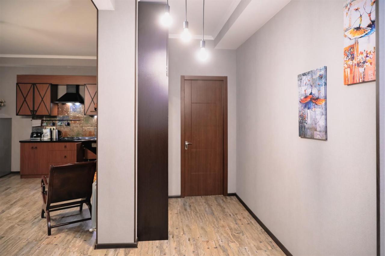 Avlabari Apartment - New One 第比利斯 外观 照片